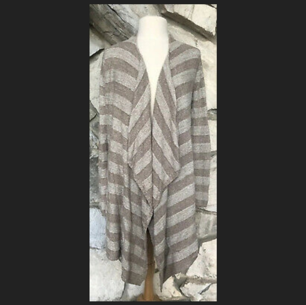 Barefoot dreams cardigan